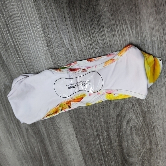 Brandless - FLORAL printed bikini - Picture 8 of 9